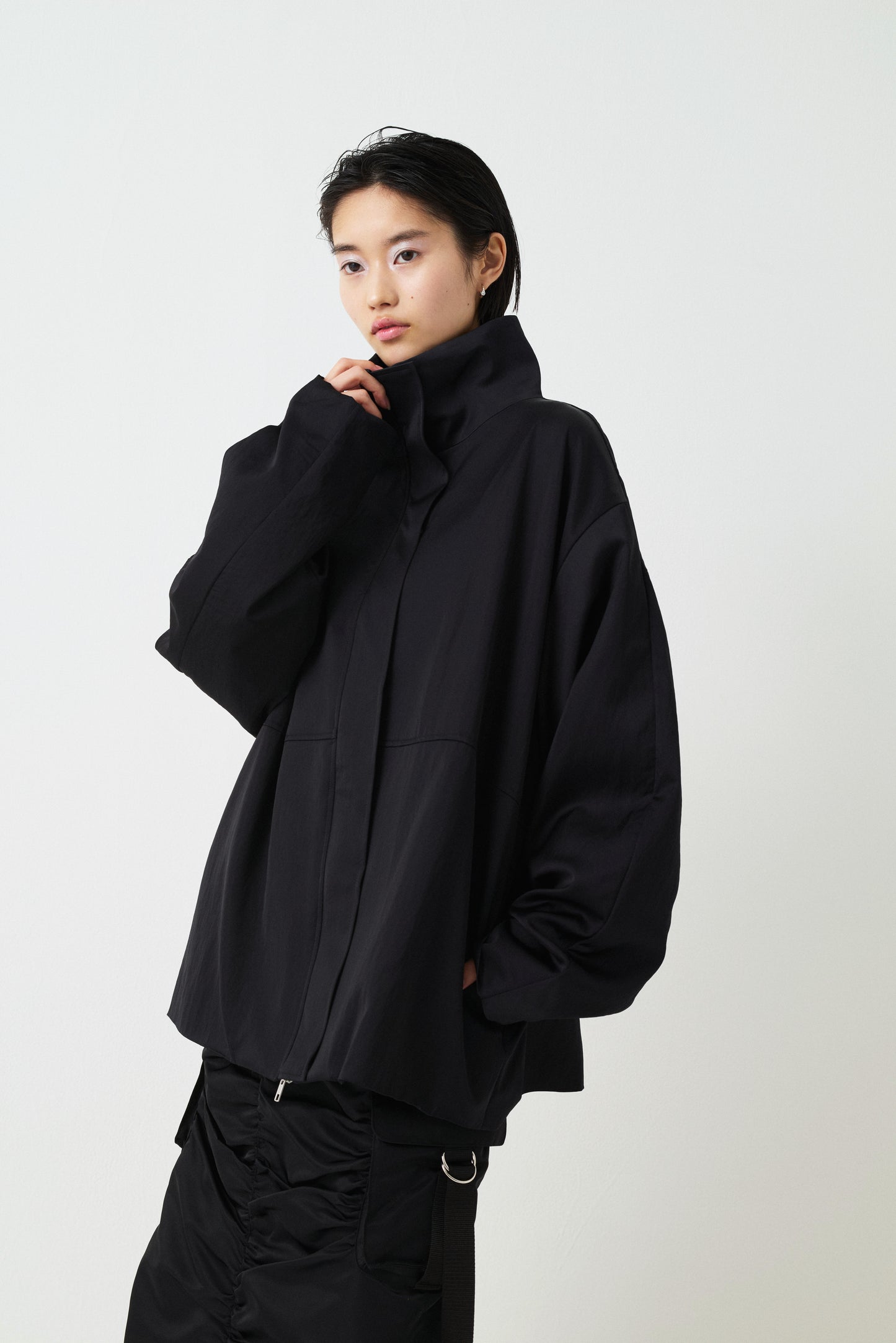 (s)atin outer ( black )