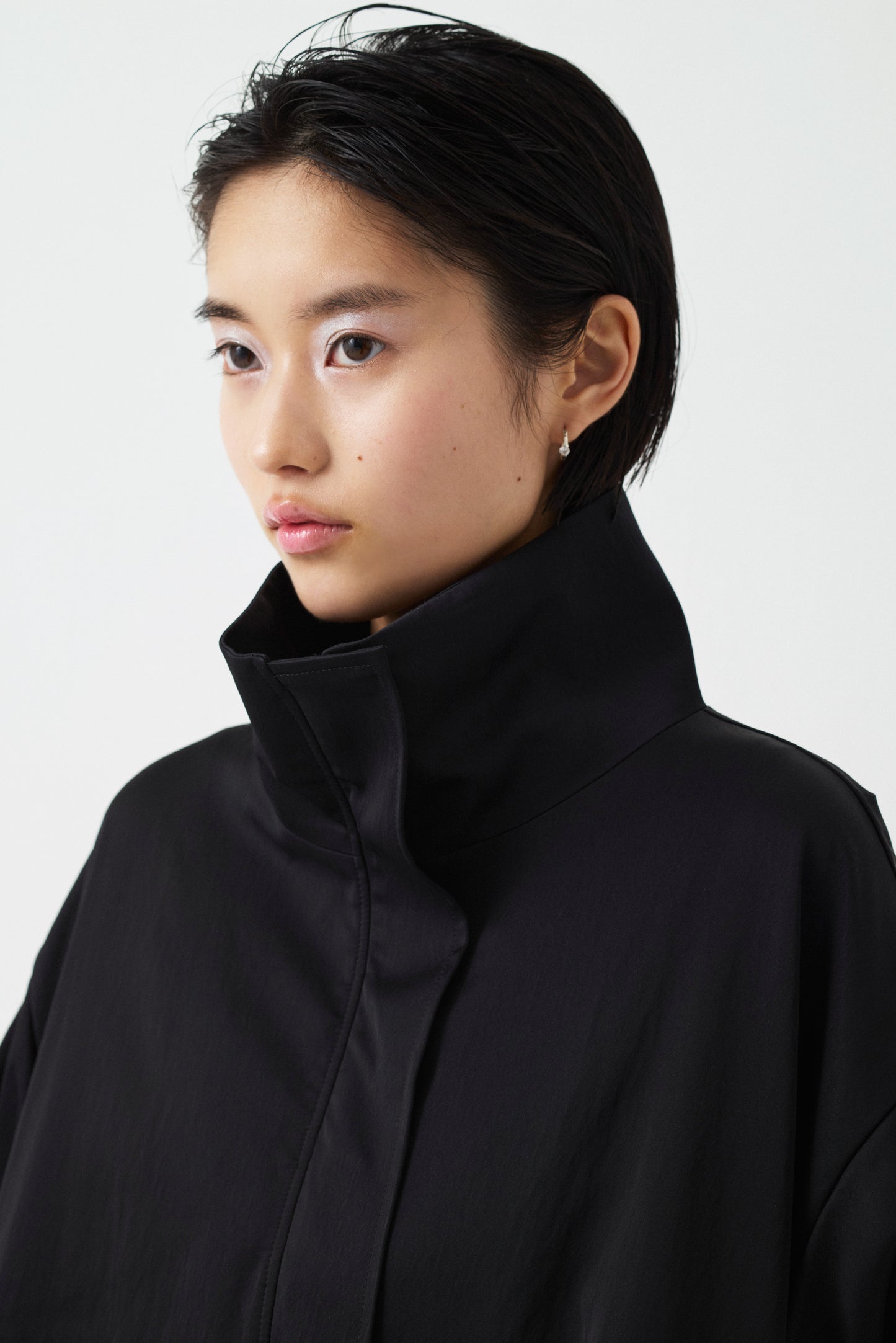 (s)atin outer ( black )