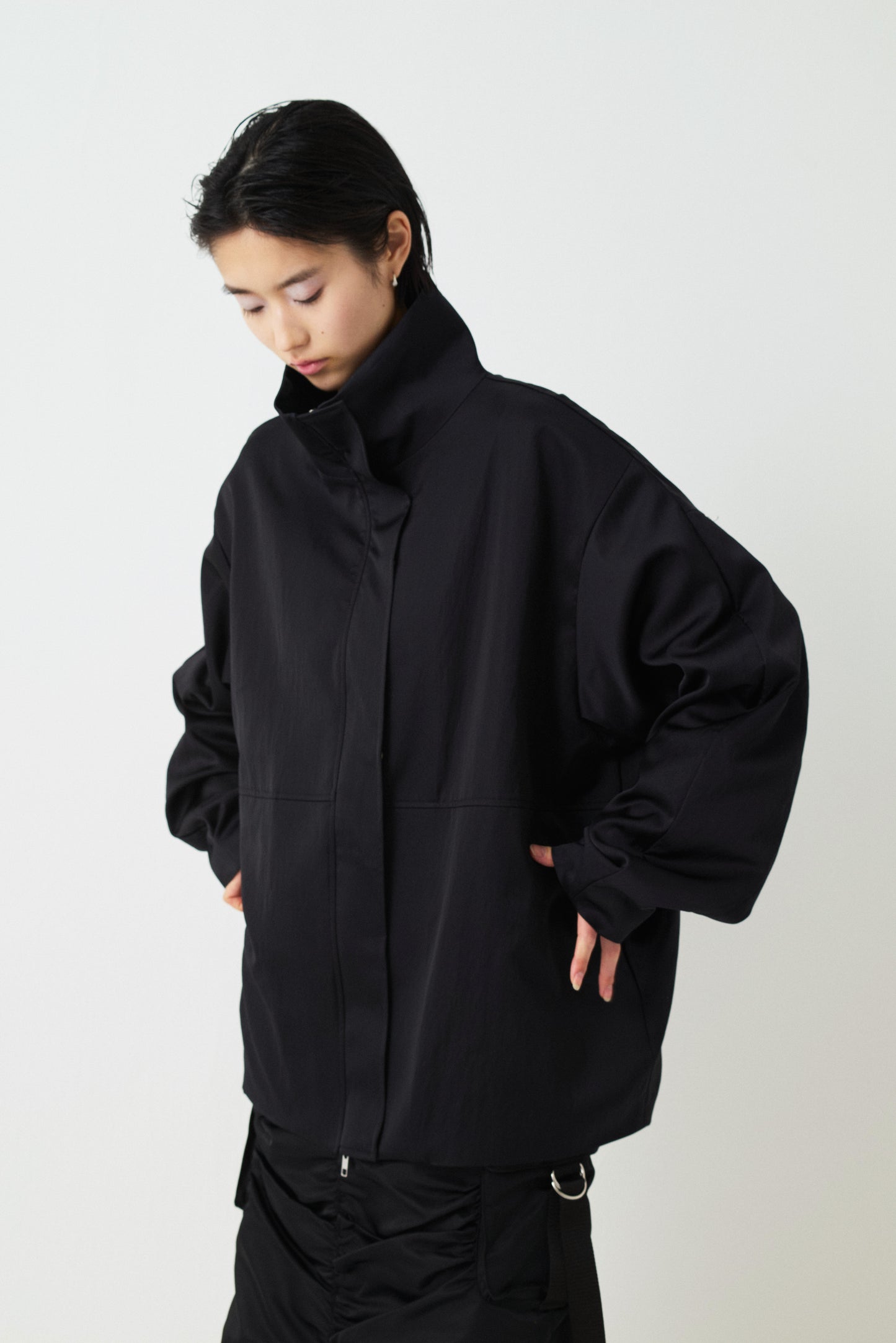 (s)atin outer ( black )